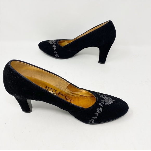 💋3/$20💋 VTG Hill & Dale Floral Embroidered Black Suede Pumps - Picture 6 of 10